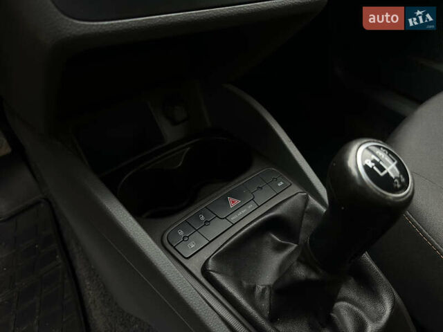 Желтый Сеат Ибица, объемом двигателя 1.2 л и пробегом 140 тыс. км за 4800 $, фото 28 на Automoto.ua