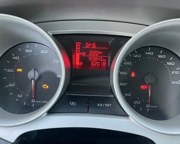 Жовтий Сеат Ibiza, об'ємом двигуна 1.39 л та пробігом 194 тис. км за 3500 $, фото 3 на Automoto.ua