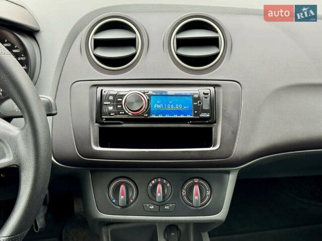 Жовтий Сеат Ibiza, об'ємом двигуна 1.39 л та пробігом 132 тис. км за 5500 $, фото 17 на Automoto.ua