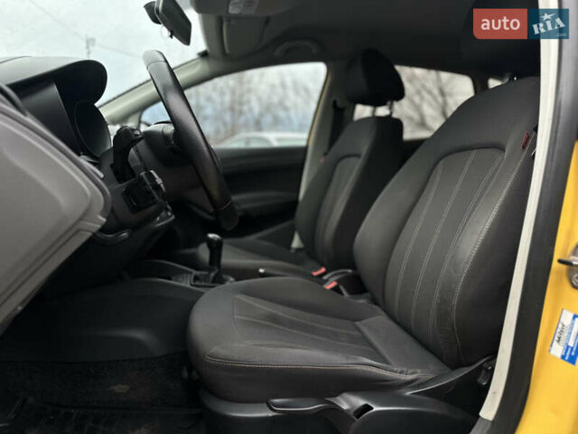 Желтый Сеат Ибица, объемом двигателя 1.2 л и пробегом 140 тыс. км за 4800 $, фото 21 на Automoto.ua