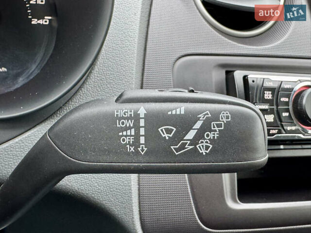 Жовтий Сеат Ibiza, об'ємом двигуна 1.39 л та пробігом 132 тис. км за 5500 $, фото 23 на Automoto.ua