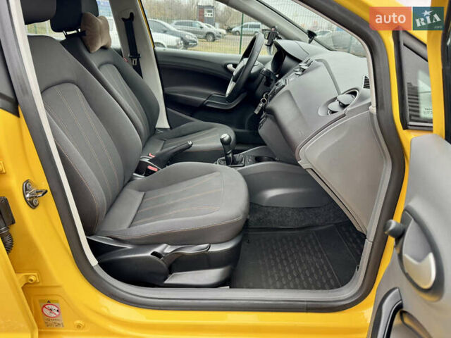 Жовтий Сеат Ibiza, об'ємом двигуна 1.39 л та пробігом 132 тис. км за 5500 $, фото 41 на Automoto.ua