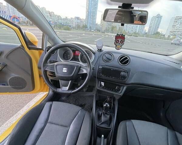 Жовтий Сеат Ibiza, об'ємом двигуна 1.39 л та пробігом 194 тис. км за 3500 $, фото 2 на Automoto.ua