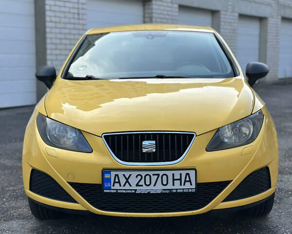 Желтый Сеат Ибица, объемом двигателя 1.4 л и пробегом 136 тыс. км за 5700 $, фото 4 на Automoto.ua