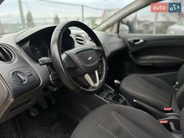 Желтый Сеат Ибица, объемом двигателя 1.2 л и пробегом 140 тыс. км за 4800 $, фото 20 на Automoto.ua