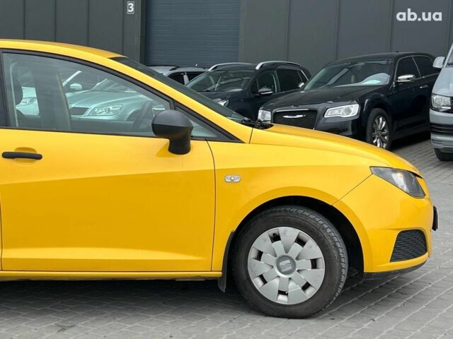 Желтый Сеат Ибица, объемом двигателя 1.4 л и пробегом 156 тыс. км за 5290 $, фото 3 на Automoto.ua