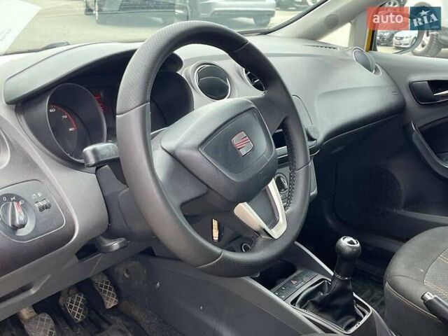 Желтый Сеат Ибица, объемом двигателя 1.4 л и пробегом 156 тыс. км за 5290 $, фото 14 на Automoto.ua