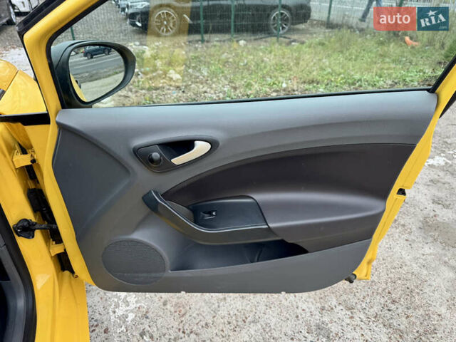 Жовтий Сеат Ibiza, об'ємом двигуна 1.39 л та пробігом 132 тис. км за 5500 $, фото 40 на Automoto.ua