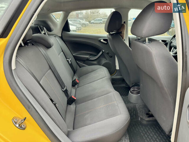 Жовтий Сеат Ibiza, об'ємом двигуна 1.39 л та пробігом 132 тис. км за 5500 $, фото 38 на Automoto.ua