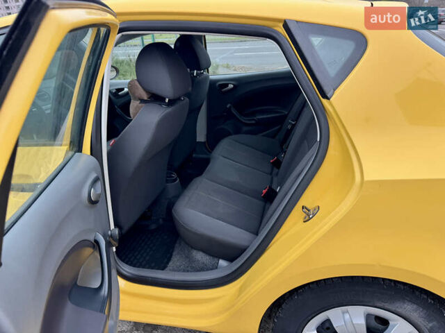 Жовтий Сеат Ibiza, об'ємом двигуна 1.39 л та пробігом 132 тис. км за 5500 $, фото 33 на Automoto.ua