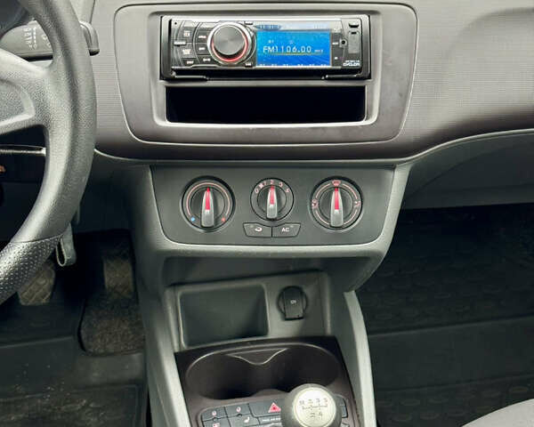 Жовтий Сеат Ibiza, об'ємом двигуна 1.39 л та пробігом 132 тис. км за 5500 $, фото 14 на Automoto.ua