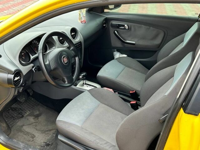 Жовтий Сеат Ibiza, об'ємом двигуна 1.4 л та пробігом 220 тис. км за 3950 $, фото 9 на Automoto.ua