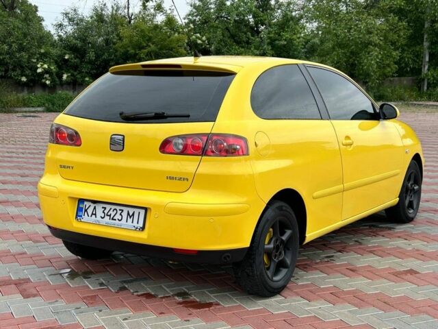 Жовтий Сеат Ibiza, об'ємом двигуна 1.4 л та пробігом 220 тис. км за 3950 $, фото 4 на Automoto.ua