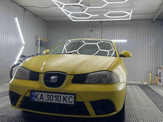 Желтый Сеат Ибица, объемом двигателя 1.4 л и пробегом 206 тыс. км за 3300 $, фото 4 на Automoto.ua