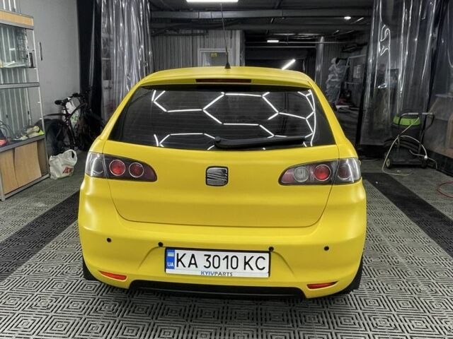 Желтый Сеат Ибица, объемом двигателя 1.4 л и пробегом 206 тыс. км за 3300 $, фото 2 на Automoto.ua