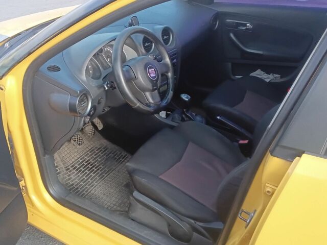 Желтый Сеат Ибица, объемом двигателя 2 л и пробегом 246 тыс. км за 4000 $, фото 6 на Automoto.ua