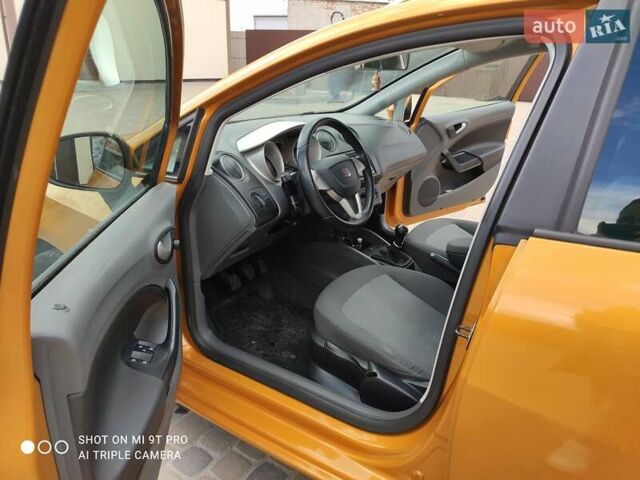 Желтый Сеат Ибица, объемом двигателя 1.2 л и пробегом 290 тыс. км за 5555 $, фото 13 на Automoto.ua