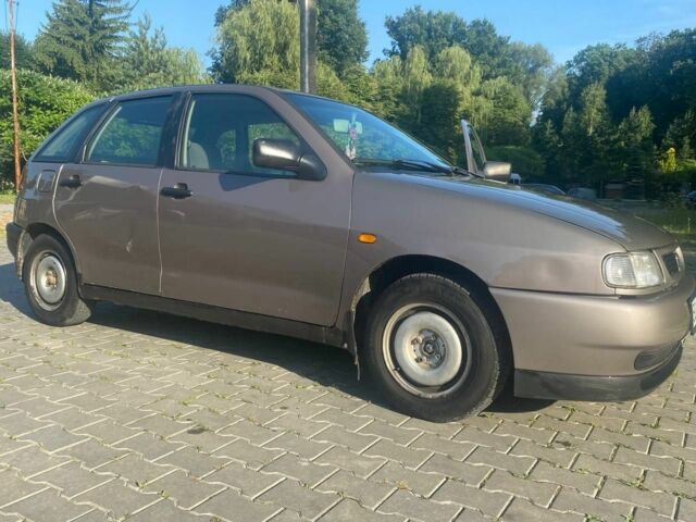 Сірий Сеат Ibiza, об'ємом двигуна 1.3 л та пробігом 330 тис. км за 1700 $, фото 4 на Automoto.ua