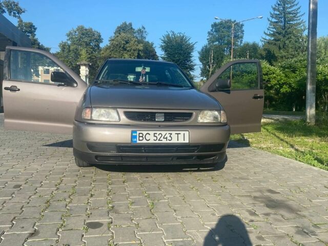 Серый Сеат Ибица, объемом двигателя 1.3 л и пробегом 330 тыс. км за 1700 $, фото 2 на Automoto.ua