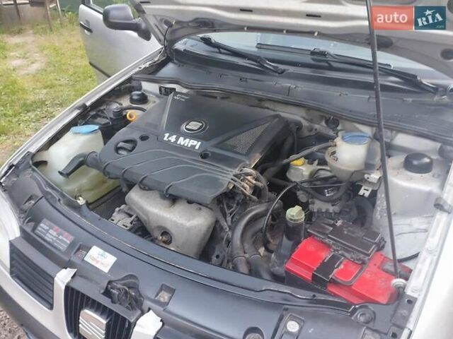 Сірий Сеат Ibiza, об'ємом двигуна 1.39 л та пробігом 139 тис. км за 2500 $, фото 4 на Automoto.ua