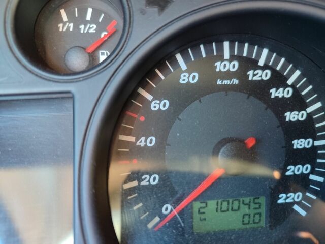 Серый Сеат Ибица, объемом двигателя 1.4 л и пробегом 210 тыс. км за 2000 $, фото 4 на Automoto.ua