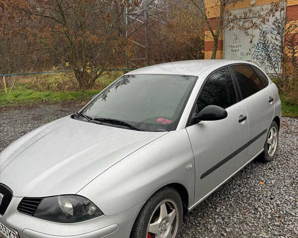 Серый Сеат Ибица, объемом двигателя 1.39 л и пробегом 300 тыс. км за 3100 $, фото 3 на Automoto.ua