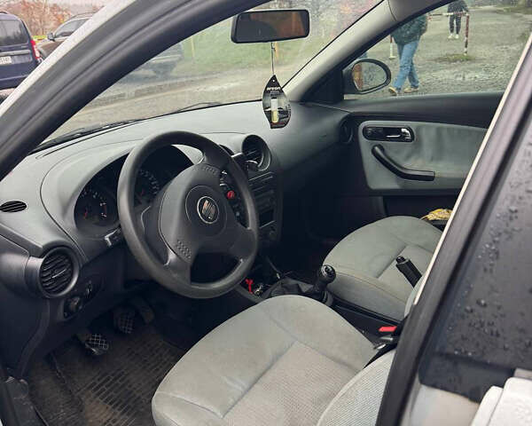 Серый Сеат Ибица, объемом двигателя 1.39 л и пробегом 300 тыс. км за 3100 $, фото 14 на Automoto.ua