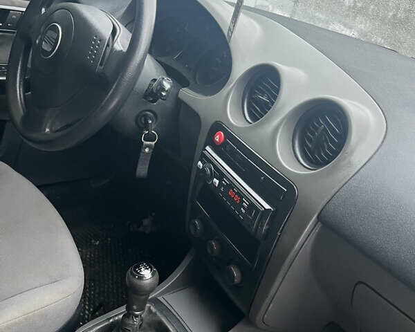 Серый Сеат Ибица, объемом двигателя 1.2 л и пробегом 268 тыс. км за 2150 $, фото 13 на Automoto.ua