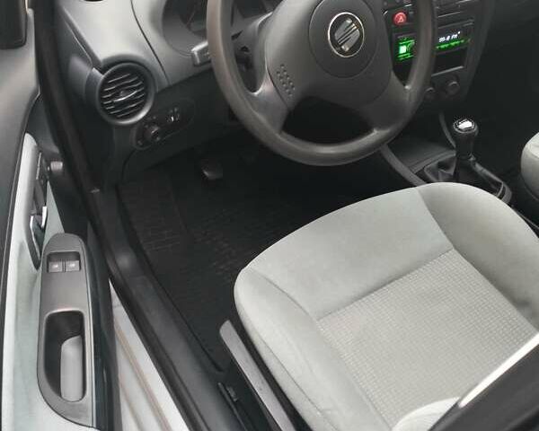 Сірий Сеат Ibiza, об'ємом двигуна 1.4 л та пробігом 300 тис. км за 3600 $, фото 13 на Automoto.ua