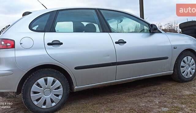 Сірий Сеат Ibiza, об'ємом двигуна 1.4 л та пробігом 170 тис. км за 3400 $, фото 3 на Automoto.ua