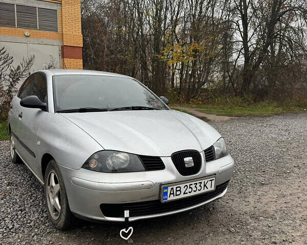 Серый Сеат Ибица, объемом двигателя 1.39 л и пробегом 300 тыс. км за 3100 $, фото 2 на Automoto.ua