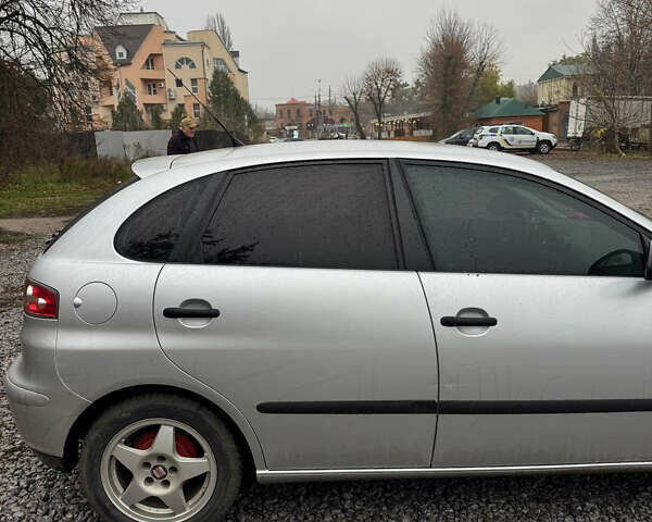 Серый Сеат Ибица, объемом двигателя 1.39 л и пробегом 300 тыс. км за 3100 $, фото 7 на Automoto.ua