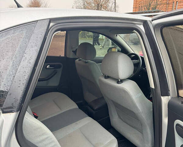 Серый Сеат Ибица, объемом двигателя 1.39 л и пробегом 300 тыс. км за 3100 $, фото 13 на Automoto.ua