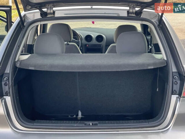 Сірий Сеат Ibiza, об'ємом двигуна 1.4 л та пробігом 320 тис. км за 2300 $, фото 5 на Automoto.ua