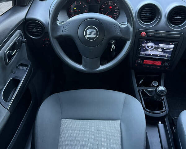 Серый Сеат Ибица, объемом двигателя 1.2 л и пробегом 151 тыс. км за 3500 $, фото 32 на Automoto.ua