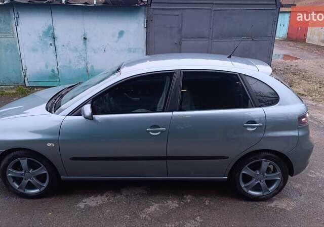 Серый Сеат Ибица, объемом двигателя 2 л и пробегом 140 тыс. км за 4400 $, фото 3 на Automoto.ua