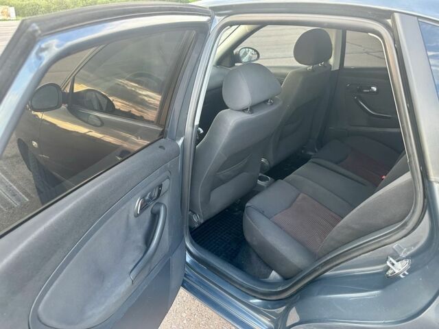 Сірий Сеат Ibiza, об'ємом двигуна 1.4 л та пробігом 257 тис. км за 4200 $, фото 19 на Automoto.ua