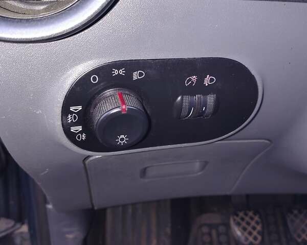 Сірий Сеат Ibiza, об'ємом двигуна 1.4 л та пробігом 247 тис. км за 4399 $, фото 6 на Automoto.ua