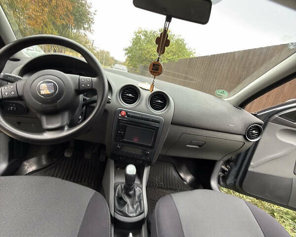 Серый Сеат Ибица, объемом двигателя 1.39 л и пробегом 170 тыс. км за 5000 $, фото 6 на Automoto.ua