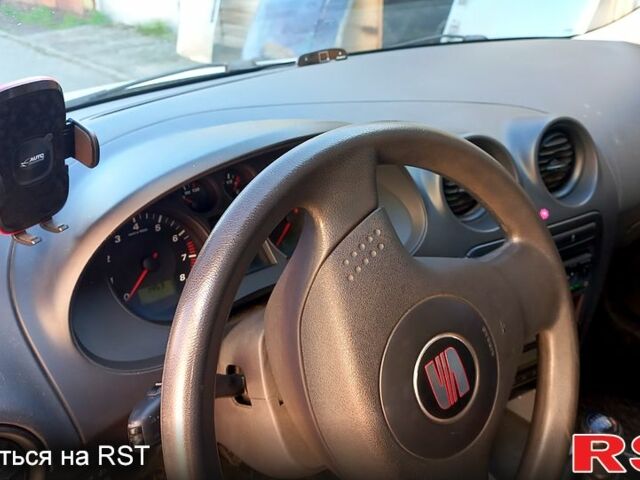 Серый Сеат Ибица, объемом двигателя 1.4 л и пробегом 188 тыс. км за 3500 $, фото 6 на Automoto.ua