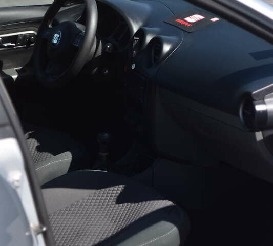 Сірий Сеат Ibiza, об'ємом двигуна 1.4 л та пробігом 204 тис. км за 4200 $, фото 11 на Automoto.ua