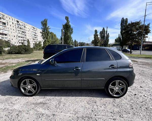 Серый Сеат Ибица, объемом двигателя 2 л и пробегом 261 тыс. км за 4200 $, фото 1 на Automoto.ua