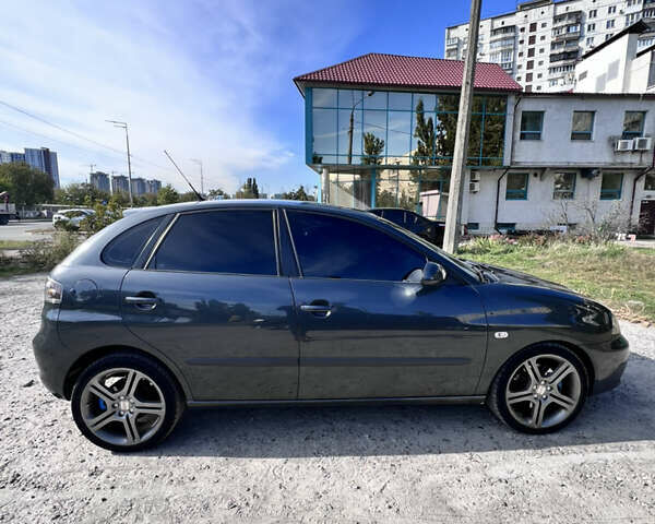 Серый Сеат Ибица, объемом двигателя 2 л и пробегом 261 тыс. км за 4200 $, фото 2 на Automoto.ua