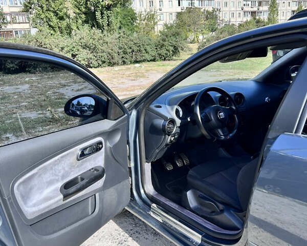 Серый Сеат Ибица, объемом двигателя 2 л и пробегом 261 тыс. км за 4200 $, фото 27 на Automoto.ua