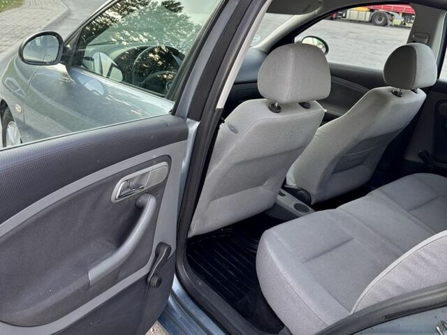 Сірий Сеат Ibiza, об'ємом двигуна 1.4 л та пробігом 168 тис. км за 6300 $, фото 9 на Automoto.ua