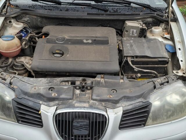 Серый Сеат Ибица, объемом двигателя 2 л и пробегом 174 тыс. км за 3200 $, фото 7 на Automoto.ua