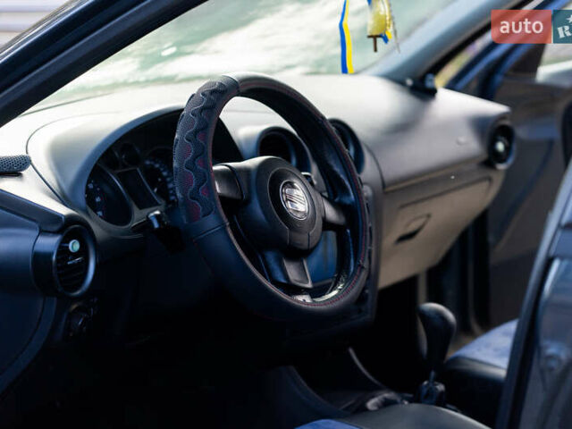 Серый Сеат Ибица, объемом двигателя 2 л и пробегом 258 тыс. км за 4600 $, фото 3 на Automoto.ua