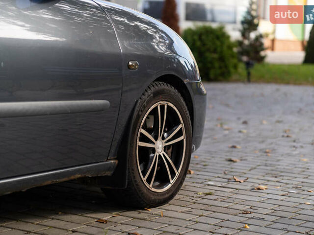 Серый Сеат Ибица, объемом двигателя 2 л и пробегом 258 тыс. км за 4600 $, фото 15 на Automoto.ua