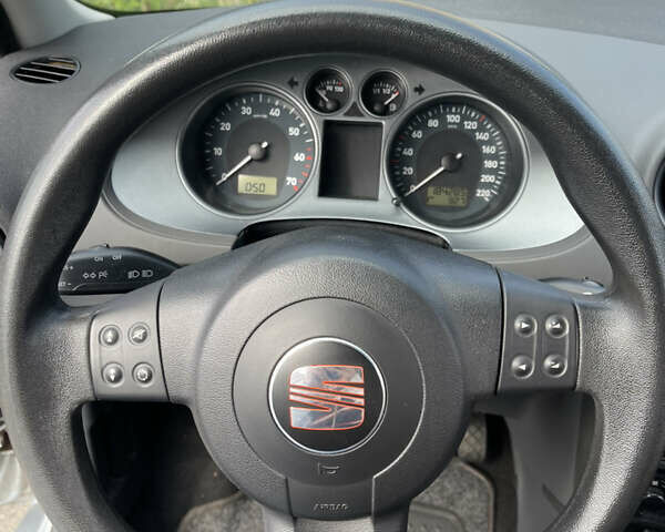Сірий Сеат Ibiza, об'ємом двигуна 1.4 л та пробігом 184 тис. км за 4800 $, фото 23 на Automoto.ua
