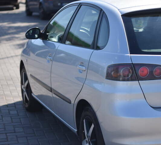 Сірий Сеат Ibiza, об'ємом двигуна 1.4 л та пробігом 204 тис. км за 4200 $, фото 4 на Automoto.ua